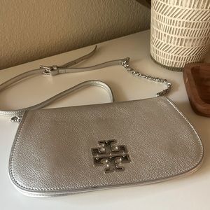 NWT Tory Burch Crossbody Metallic Silver Bag Clutch